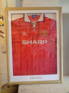 mufc shirt framing, Looking for, and Finding Eric Cantona signed shirt.